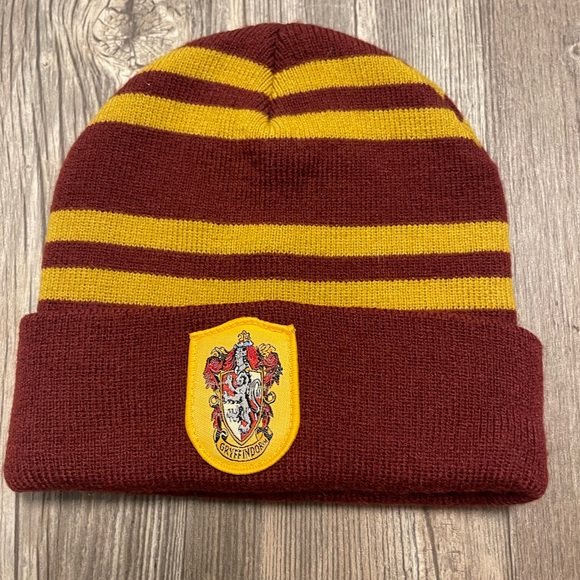 Harry porter gryffindor beanie
#1 - Picture 1 of 3